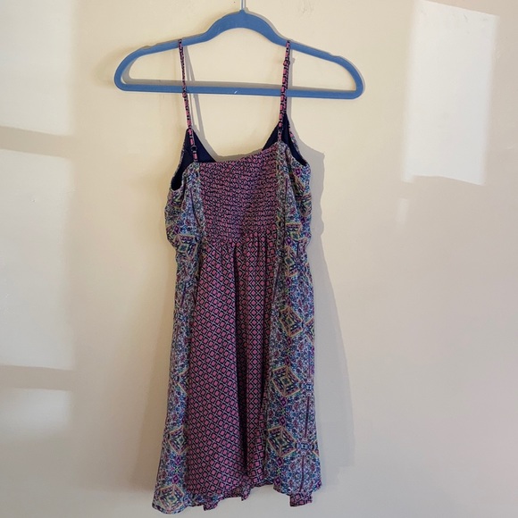 Patterned Dress - Picture 5 of 6